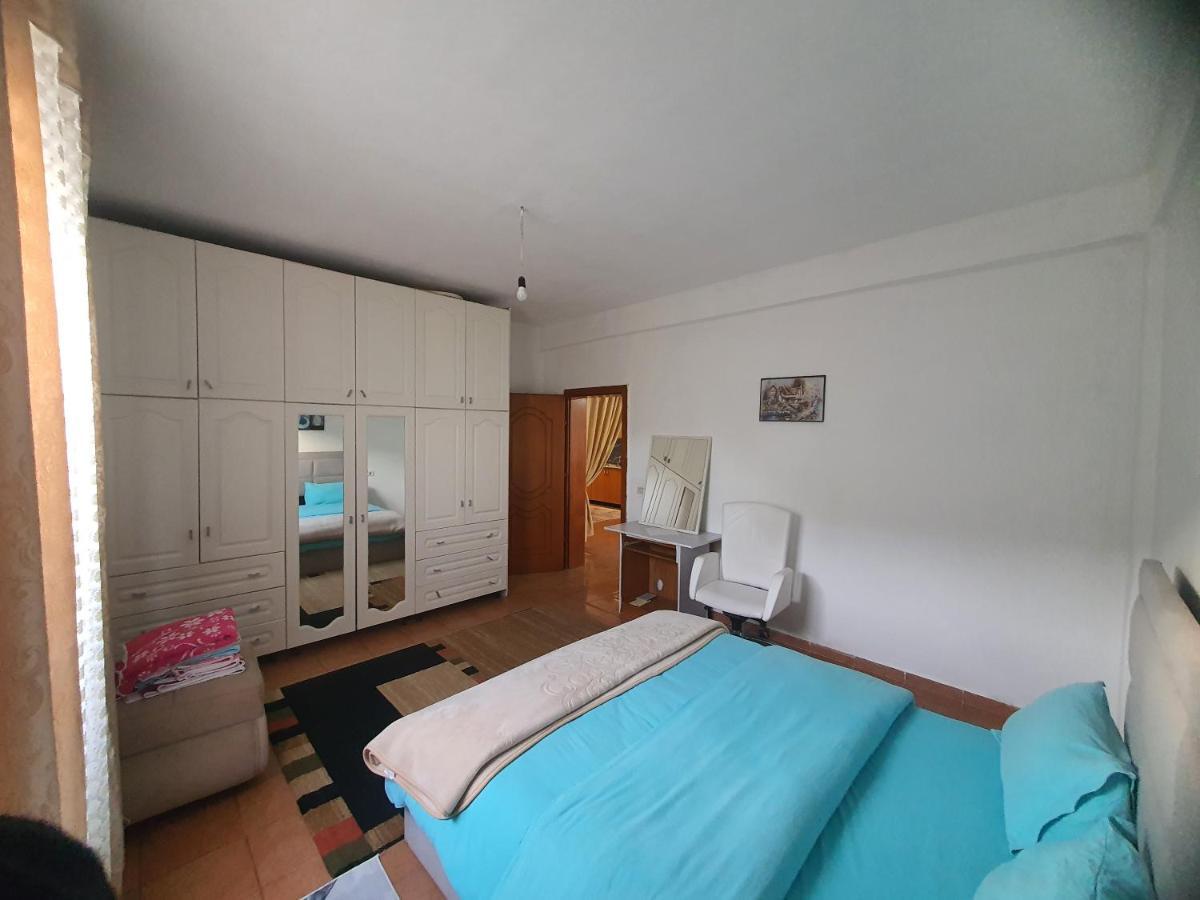 Spacious House With A Big Garden And Fire Pit Villa Tirana Kültér fotó