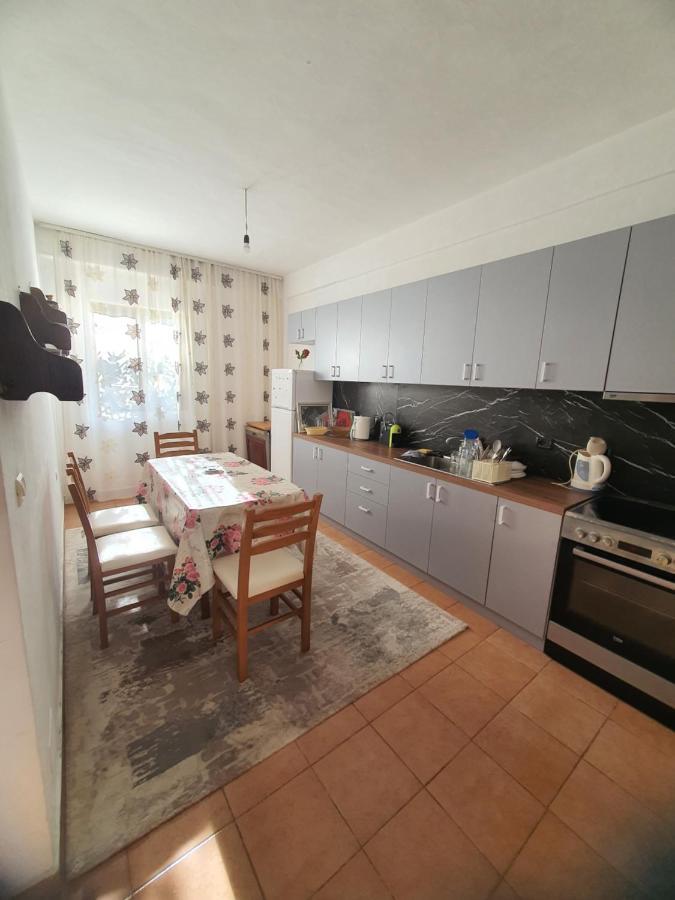 Spacious House With A Big Garden And Fire Pit Villa Tirana Kültér fotó