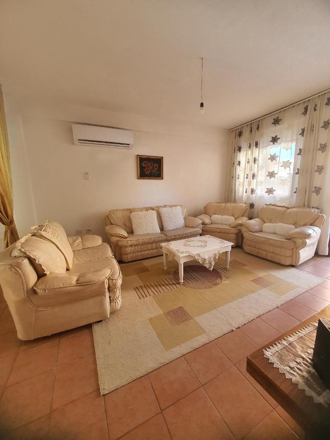 Spacious House With A Big Garden And Fire Pit Villa Tirana Kültér fotó